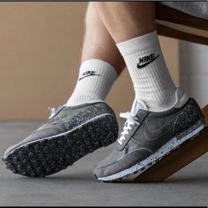 Nike Daybreak-Type Iron Gray